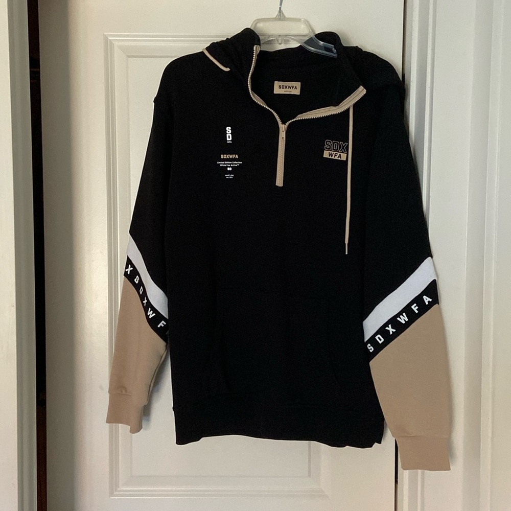 Sarah’s Day x White Fox half zip